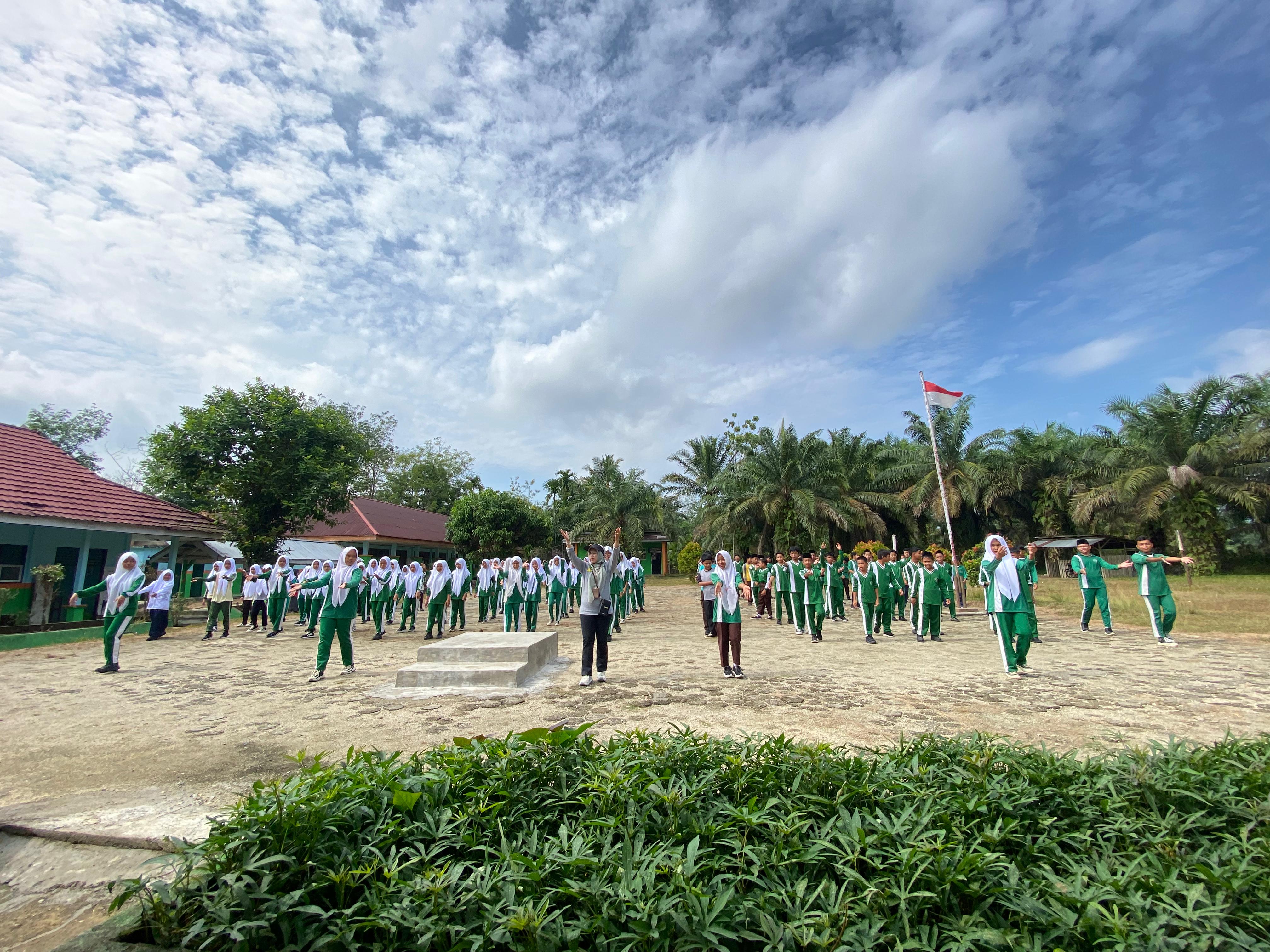 Puskesmas Babeko Gelar Cek Kesehatan Gratis Kolaborasi dengan MTsN 6 Bungo Puskesmas Babeko Gelar Cek Kesehatan Gratis Kolaborasi dengan MTsN 6 Bungo