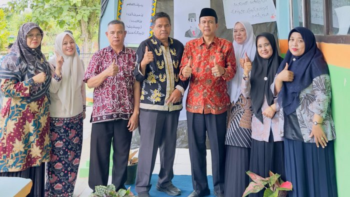 Gelora Sastra di Madrasah: Pujian dan Apresiasi dari Pimpinan dan Guru Gelora Sastra di Madrasah: Pujian dan Apresiasi dari Pimpinan dan Guru